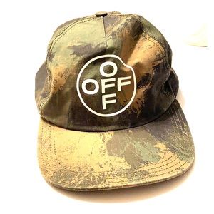 Off White “Main Label” Camo Hat